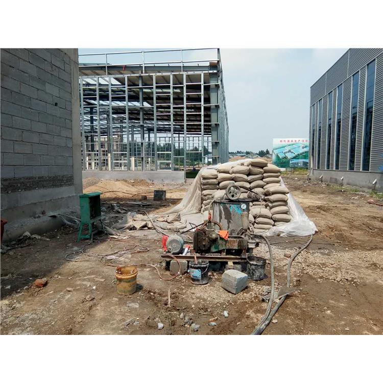 商城地基下沉注浆加固施工